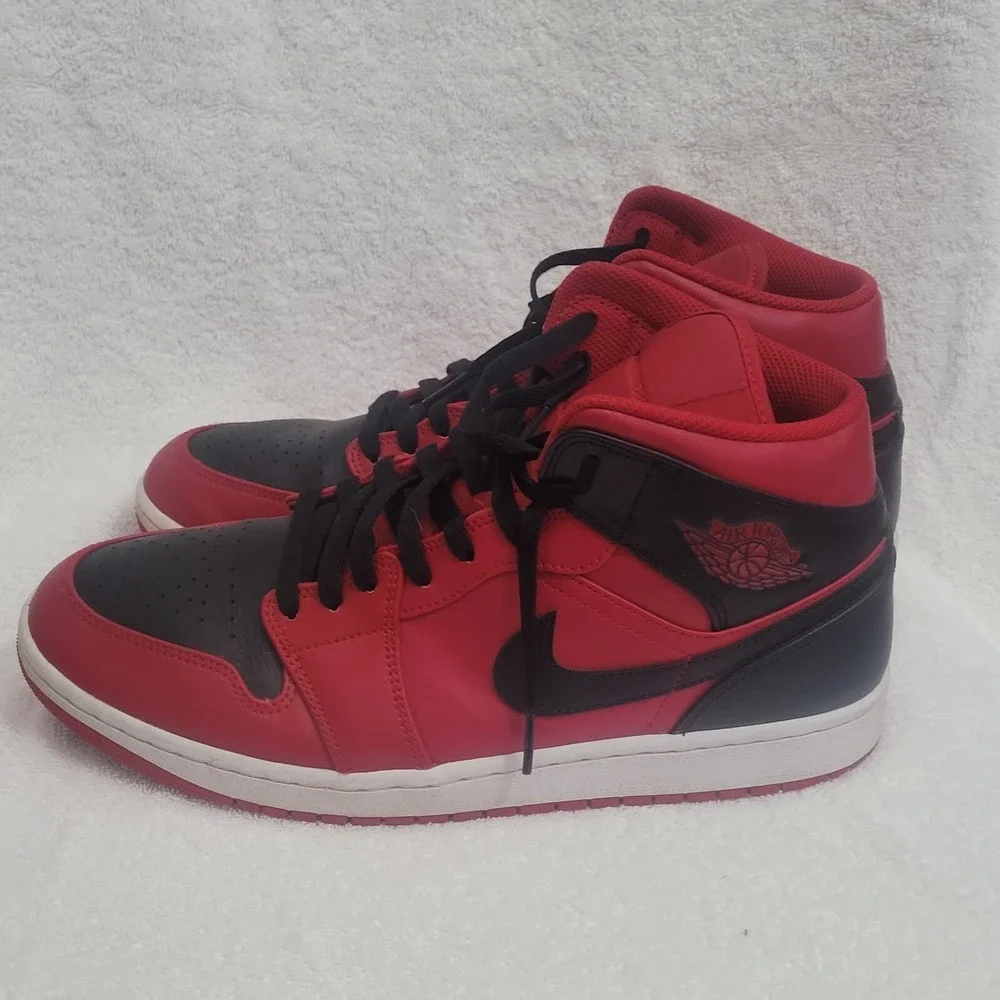 Nike Air Jordan 1 Mid 